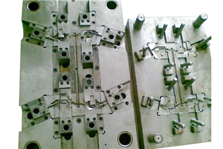 汽車配（pèi）件模具
